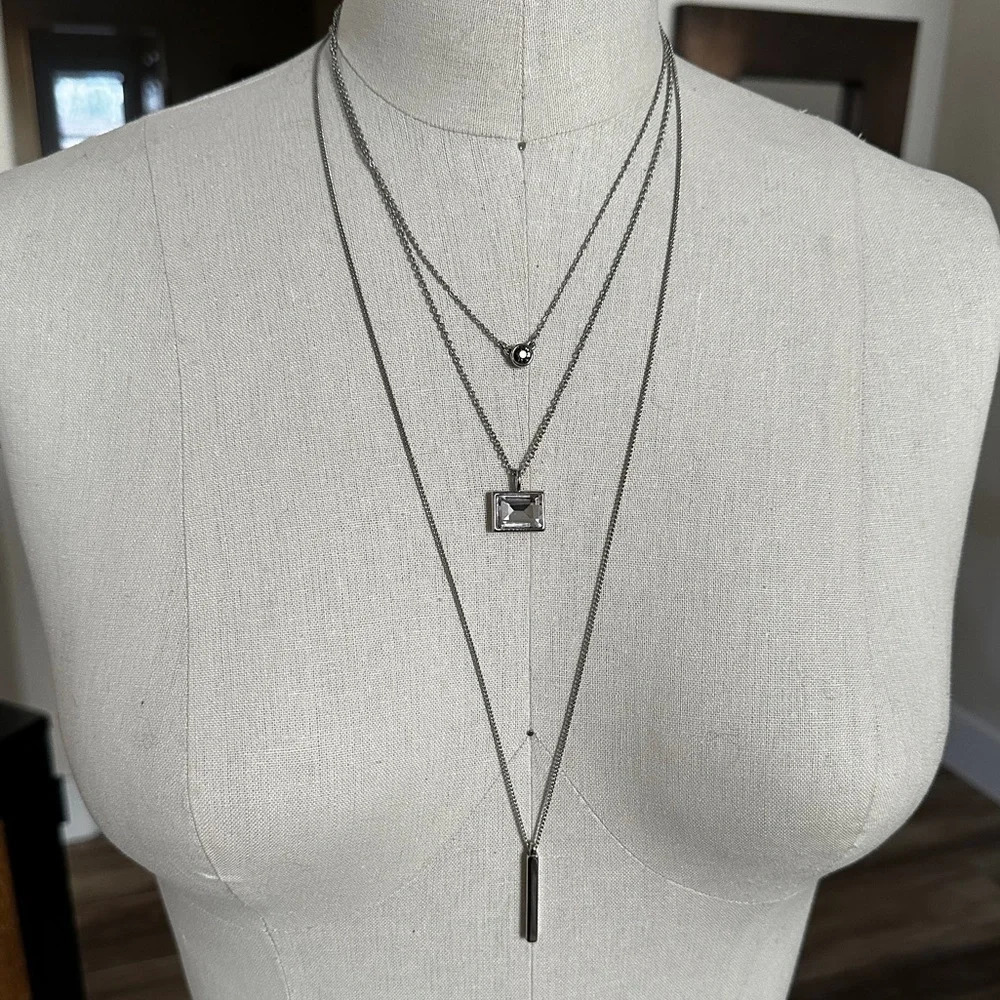 Multi-strand Long Necklace with Faceted Crystals and Bar in Silver